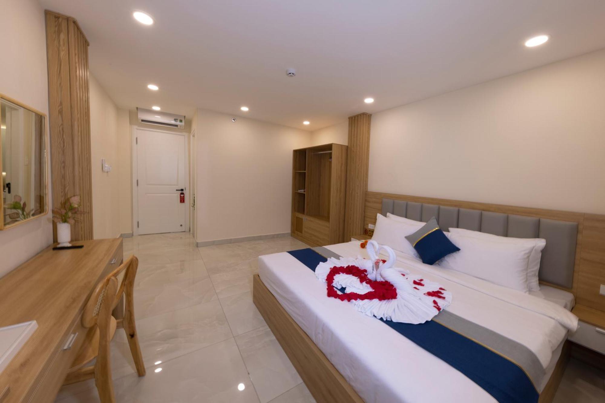 Ben Thanh Luxury Suite Hotel & Spa Ho Chi Minh City Exterior photo